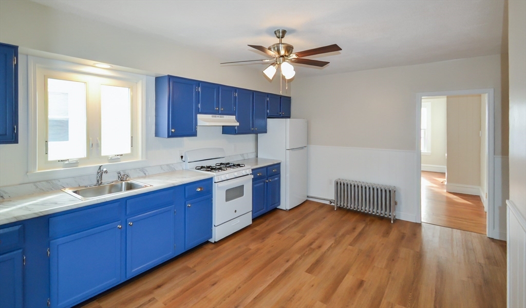 76 Brown Street, Unit 2 Waltham, MA 02453 - Photo 2 of 7