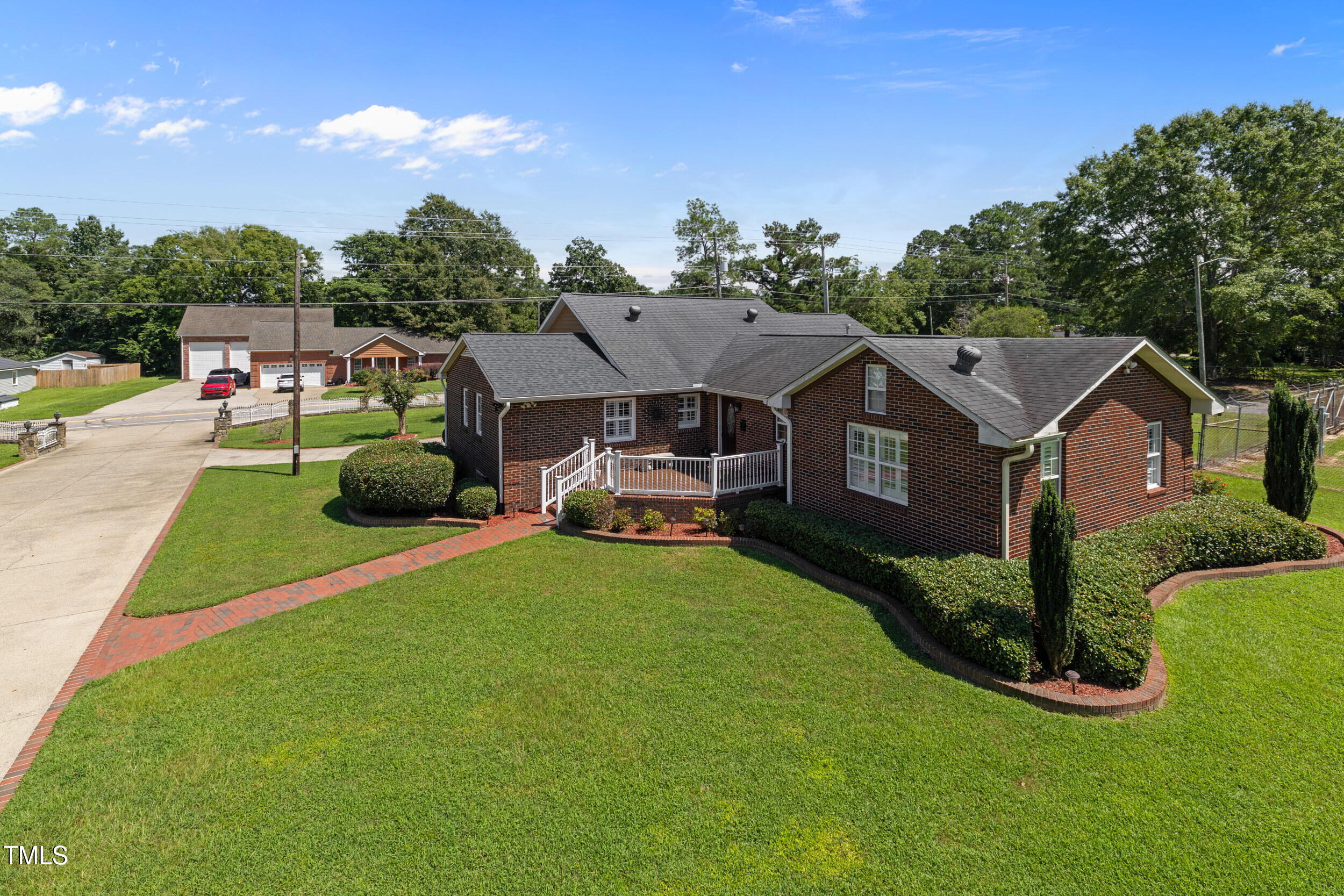 175 Galilee Road Smithfield, NC 27577 - Photo 7 of 40 175 galilee rd-smithfieldnc-5