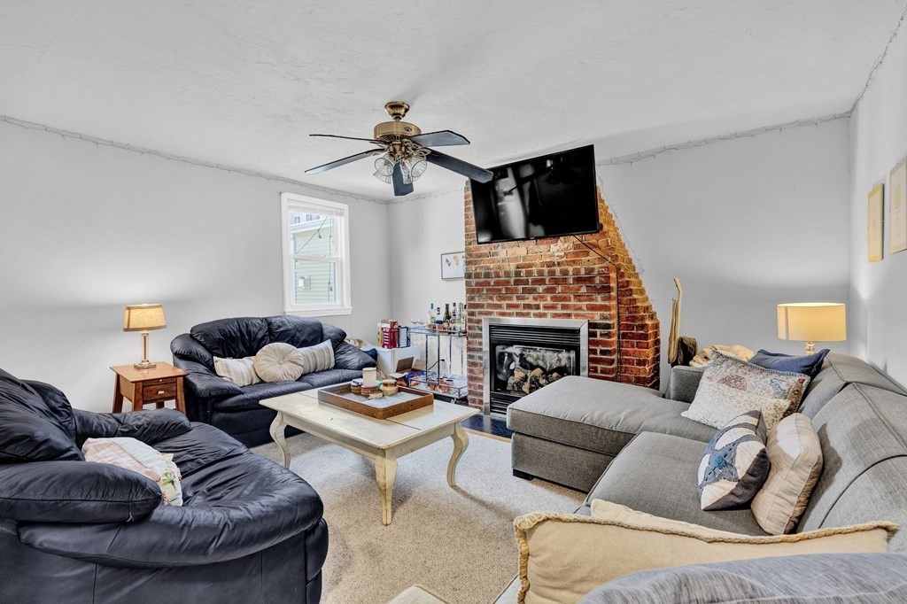 442 West Fourth Street, Unit 2 Boston, MA 02127 - Photo 4 of 12