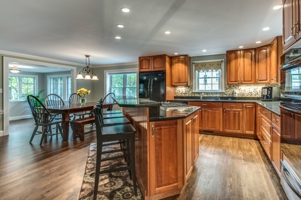 10 Wendling Road Needham, MA 02492 - Photo 7 of 30
