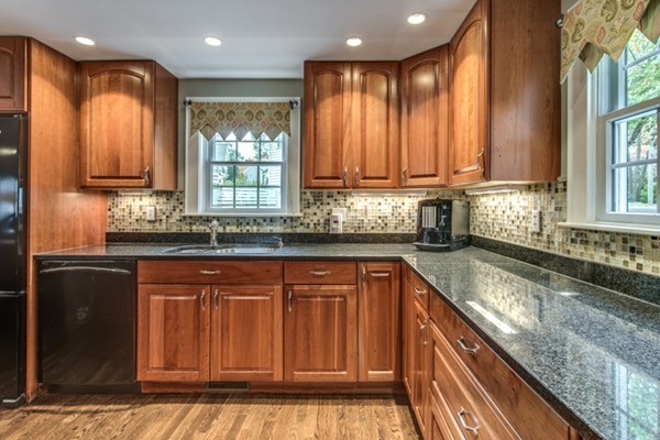 10 Wendling Road Needham, MA 02492 - Photo 8 of 30