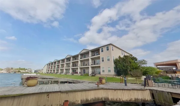 $255,000 | 7039 Kingston Cove Lane, Unit 307, Willis, TX 77318