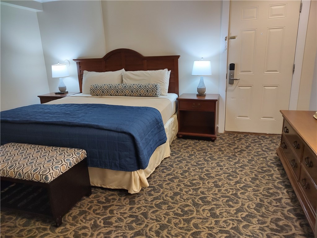 65 Ridge Road, Unit P05/W21 Newport, RI 02840 - Photo 13 of 20 Primary Bedroom