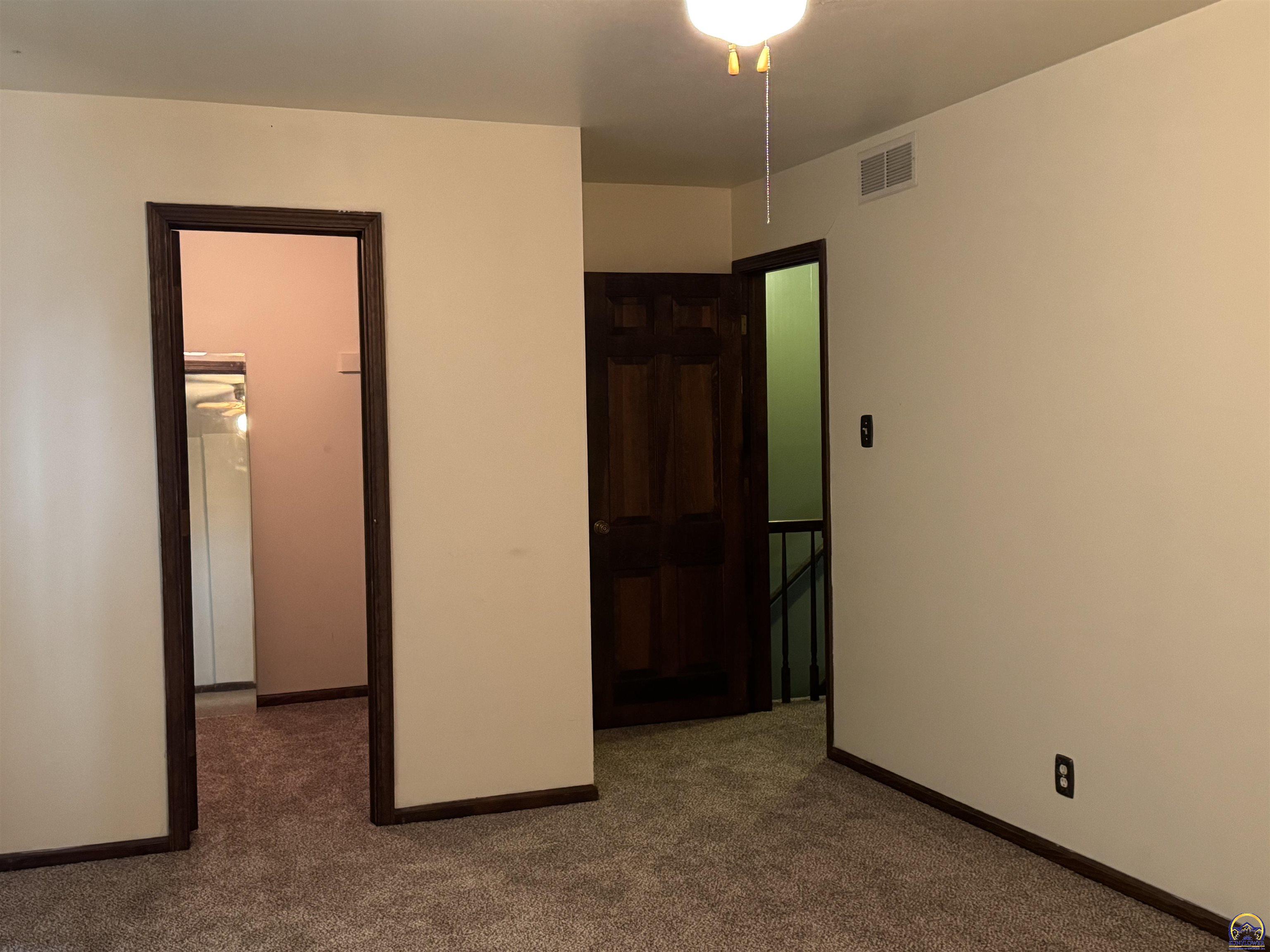 5002 Southwest 28th Street Topeka, KS 66614 - Photo 21 of 33