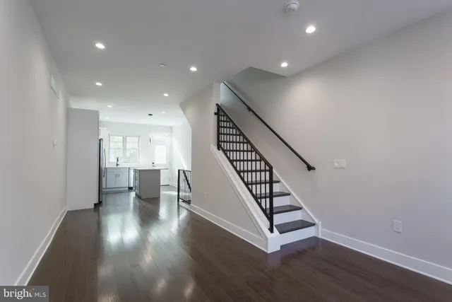 $2,300 | 2722 Latona Street, Philadelphia, PA 19146