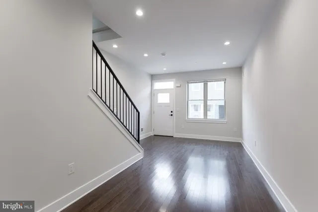 $2,300 | 2722 Latona Street, Philadelphia, PA 19146