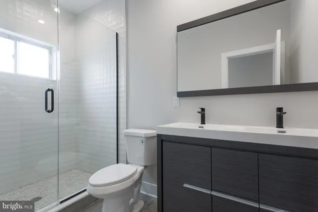 $2,300 | 2722 Latona Street, Philadelphia, PA 19146