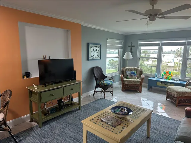 $4,000 | 3810 Gulf Of Mexico Drive, Unit F304, Longboat Key, FL 34228