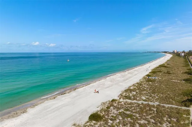 $4,000 | 3810 Gulf Of Mexico Drive, Unit F304, Longboat Key, FL 34228