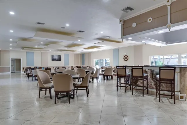 $4,000 | 3810 Gulf Of Mexico Drive, Unit F304, Longboat Key, FL 34228