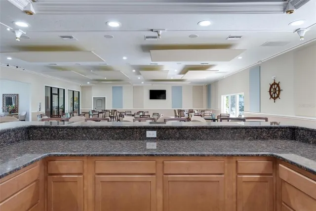 $4,000 | 3810 Gulf Of Mexico Drive, Unit F304, Longboat Key, FL 34228