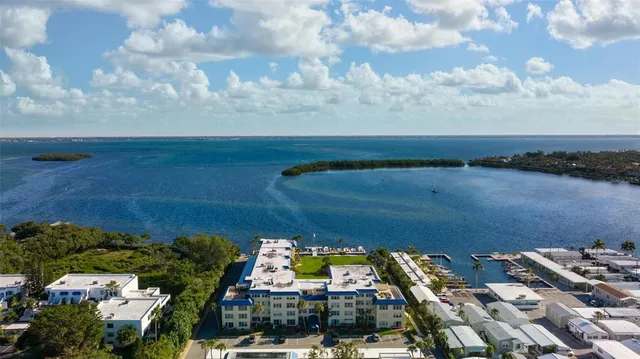 $4,000 | 3810 Gulf Of Mexico Drive, Unit F304, Longboat Key, FL 34228