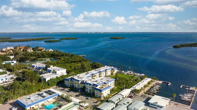 $4,000 | 3810 Gulf Of Mexico Drive, Unit F304, Longboat Key, FL 34228