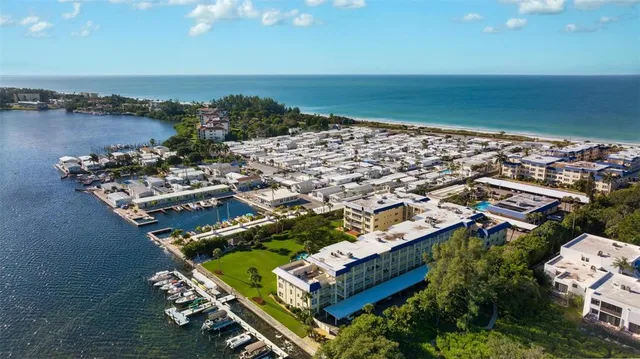 $4,000 | 3810 Gulf Of Mexico Drive, Unit F304, Longboat Key, FL 34228