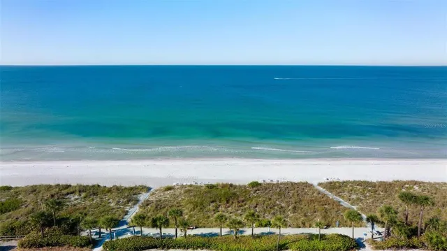 $4,000 | 3810 Gulf Of Mexico Drive, Unit F304, Longboat Key, FL 34228