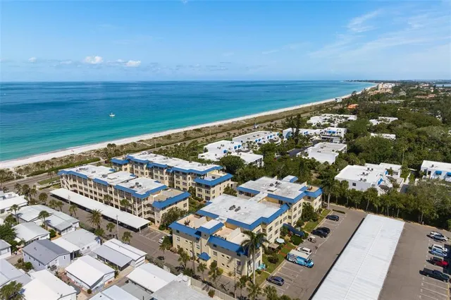 $4,000 | 3810 Gulf Of Mexico Drive, Unit F304, Longboat Key, FL 34228