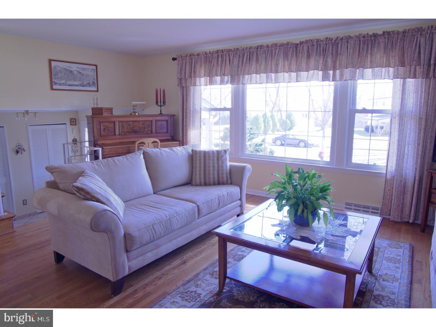 3 Firethorne Road Cherry Hill, NJ 08003 - Photo 5 of 25 Living Room
