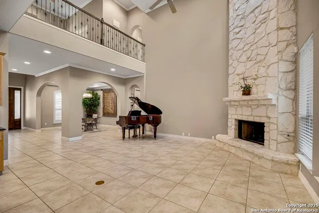 $3,000 | 3439 Monterrey Oak, San Antonio, TX 78230