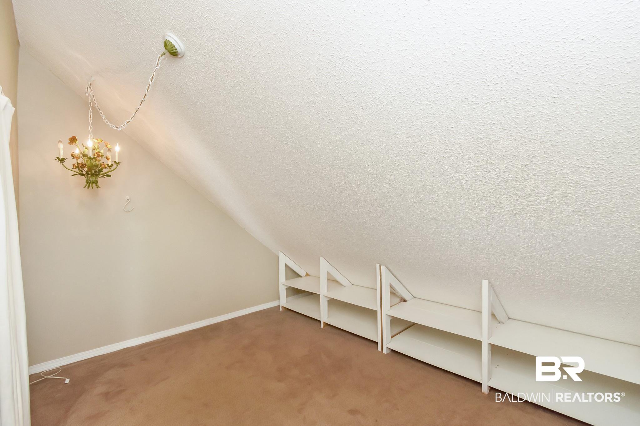 718 Keystone Place Mobile, AL 36609 - Photo 21 of 34 Upstairs Nook