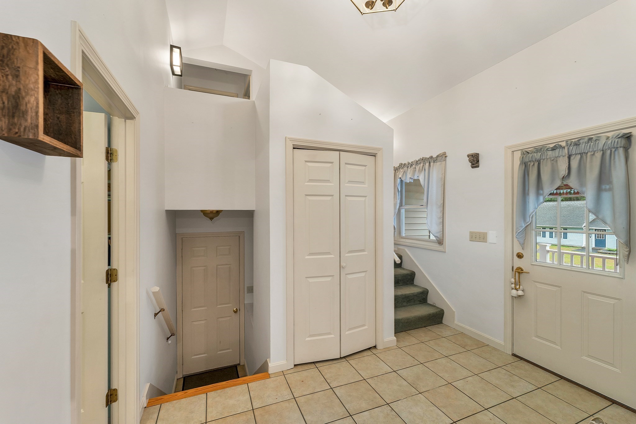 10 Davis Road Merrimack, NH 03054 - Photo 7 of 40 Gallery Image 7