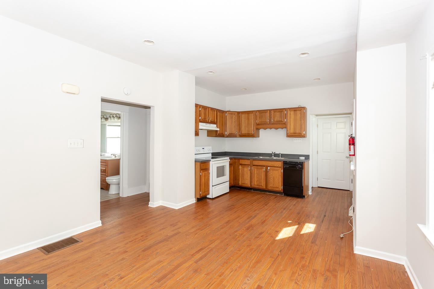 1923 Valley Road Coatesville, PA 19320 - Photo 9 of 36 Gallery Image 9
