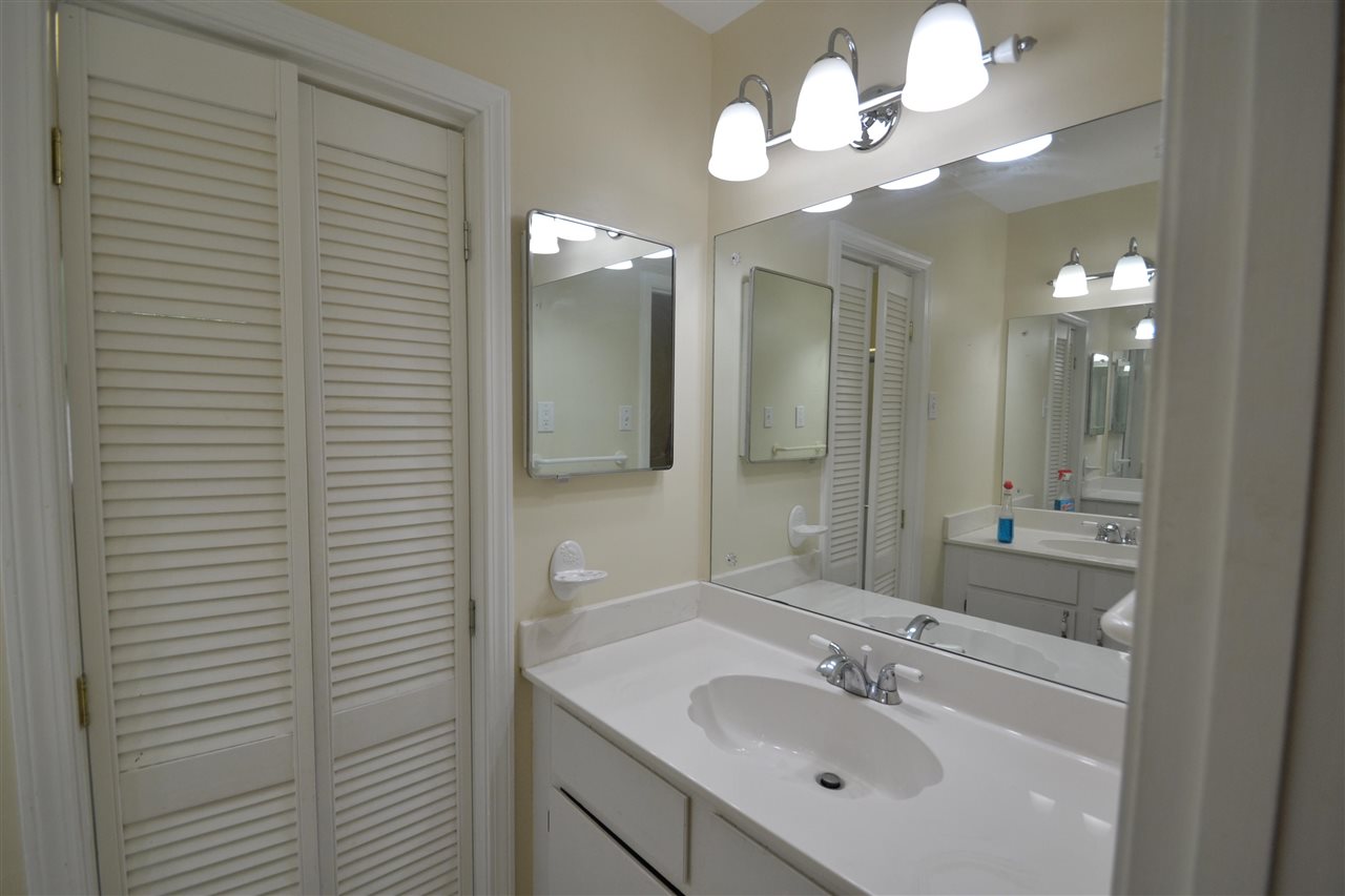5510 Quince Road Memphis, TN 38119 - Photo 10 of 12 Gallery Image 10