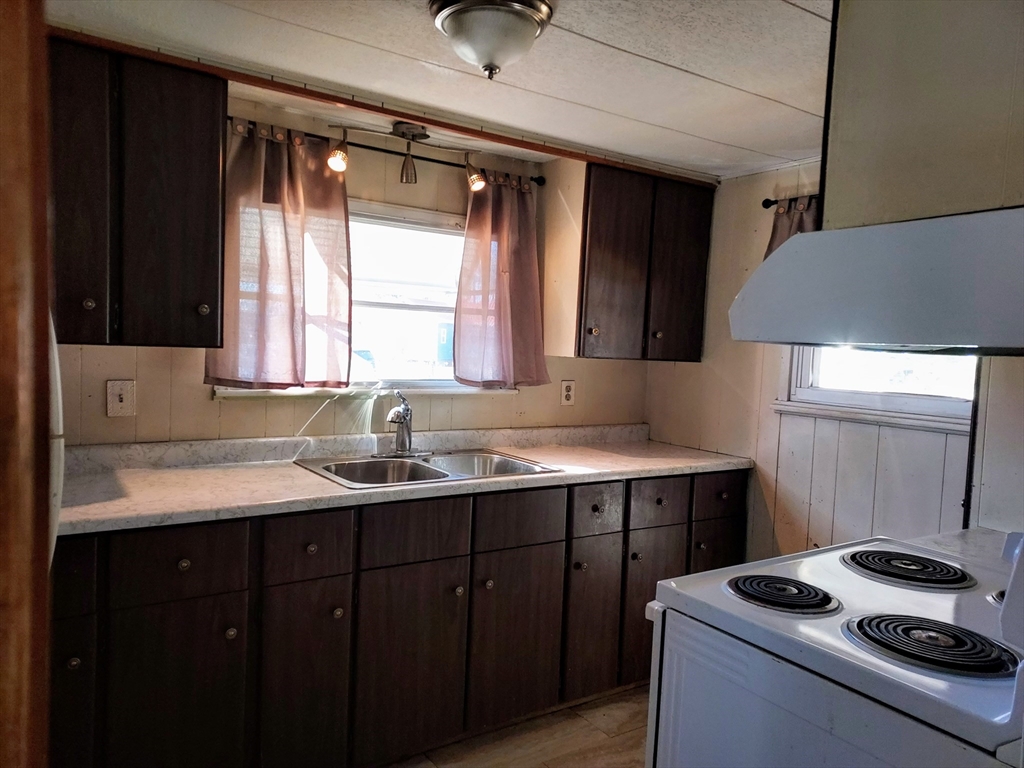 5 Surrey Lane Brookfield, MA 01506 - Photo 19 of 31