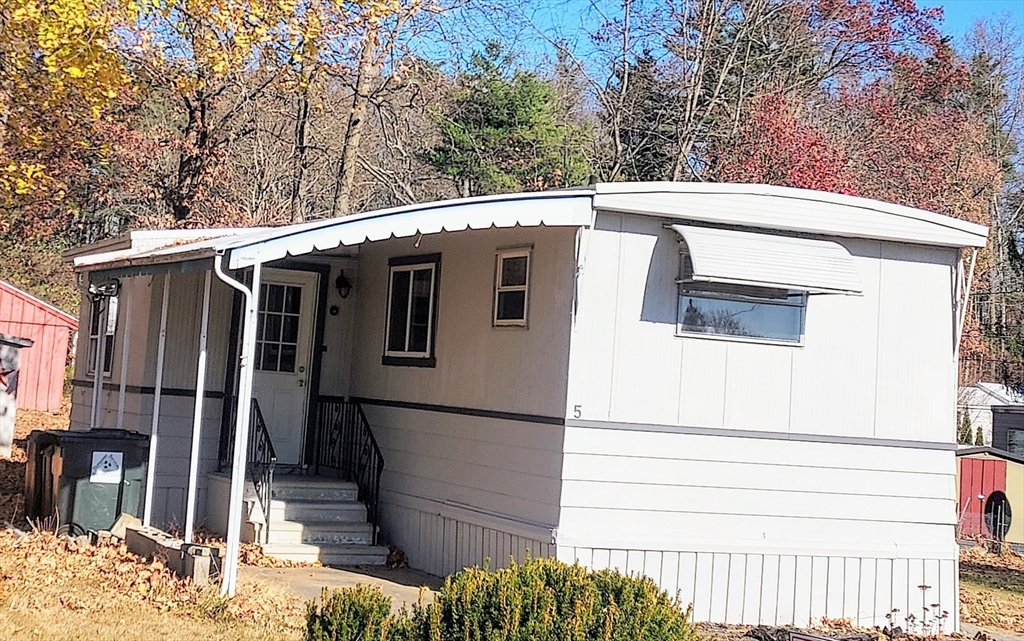 5 Surrey Lane Brookfield, MA 01506 - Photo 2 of 31