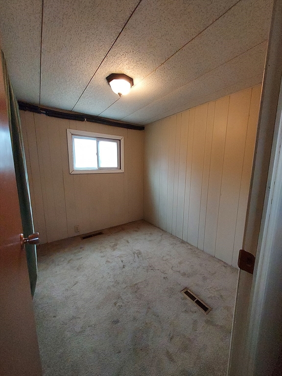 5 Surrey Lane Brookfield, MA 01506 - Photo 23 of 31