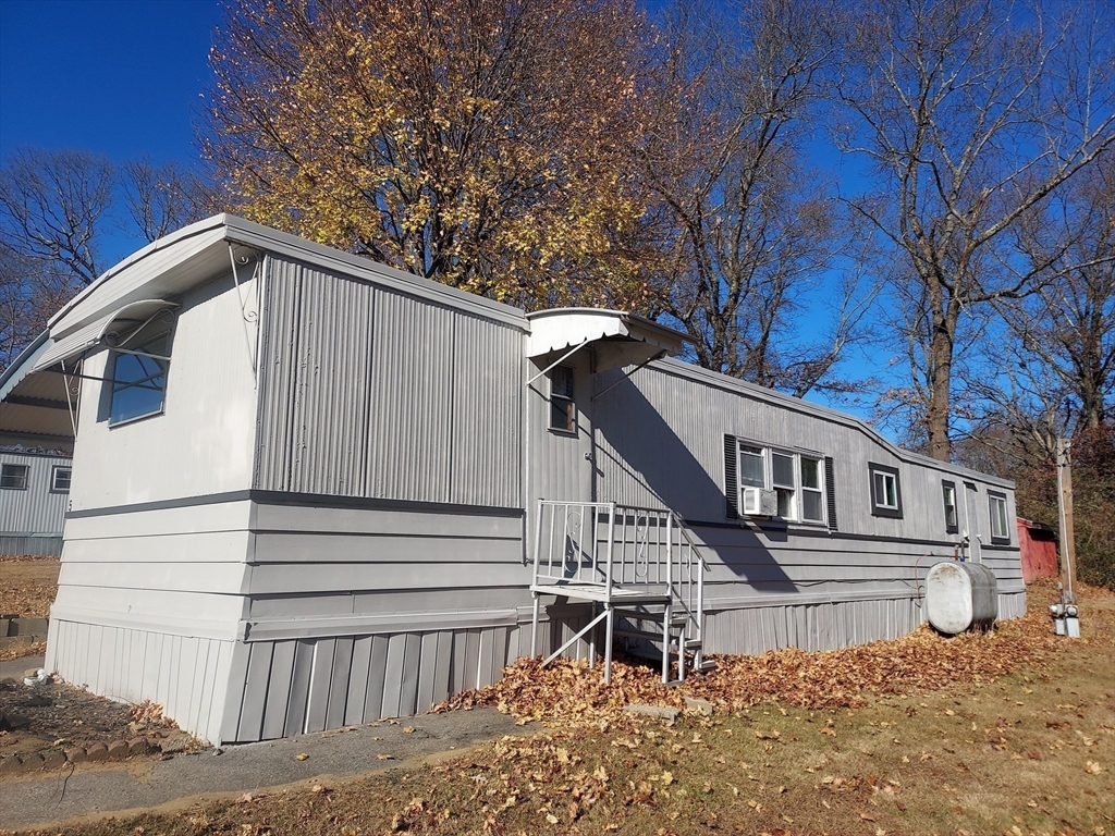 5 Surrey Lane Brookfield, MA 01506 - Photo 4 of 31