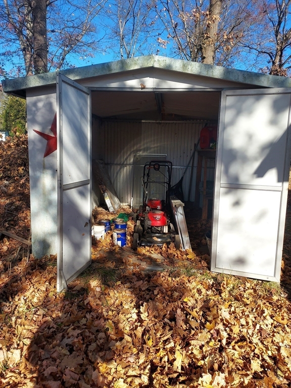 5 Surrey Lane Brookfield, MA 01506 - Photo 9 of 31