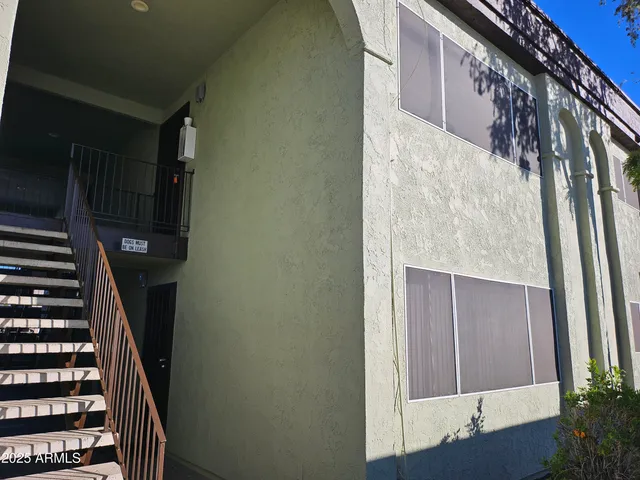 $1,195 | 424 West Brown Road, Unit 206, Mesa, AZ 85201