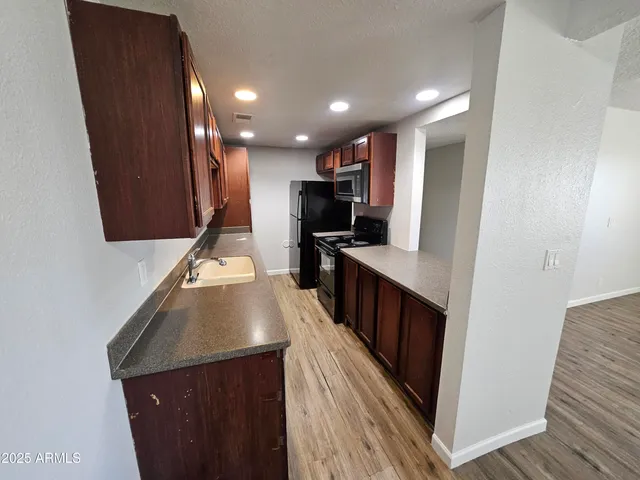 $1,195 | 424 West Brown Road, Unit 206, Mesa, AZ 85201