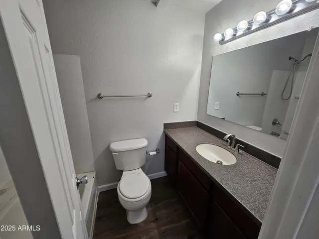 $1,195 | 424 West Brown Road, Unit 206, Mesa, AZ 85201