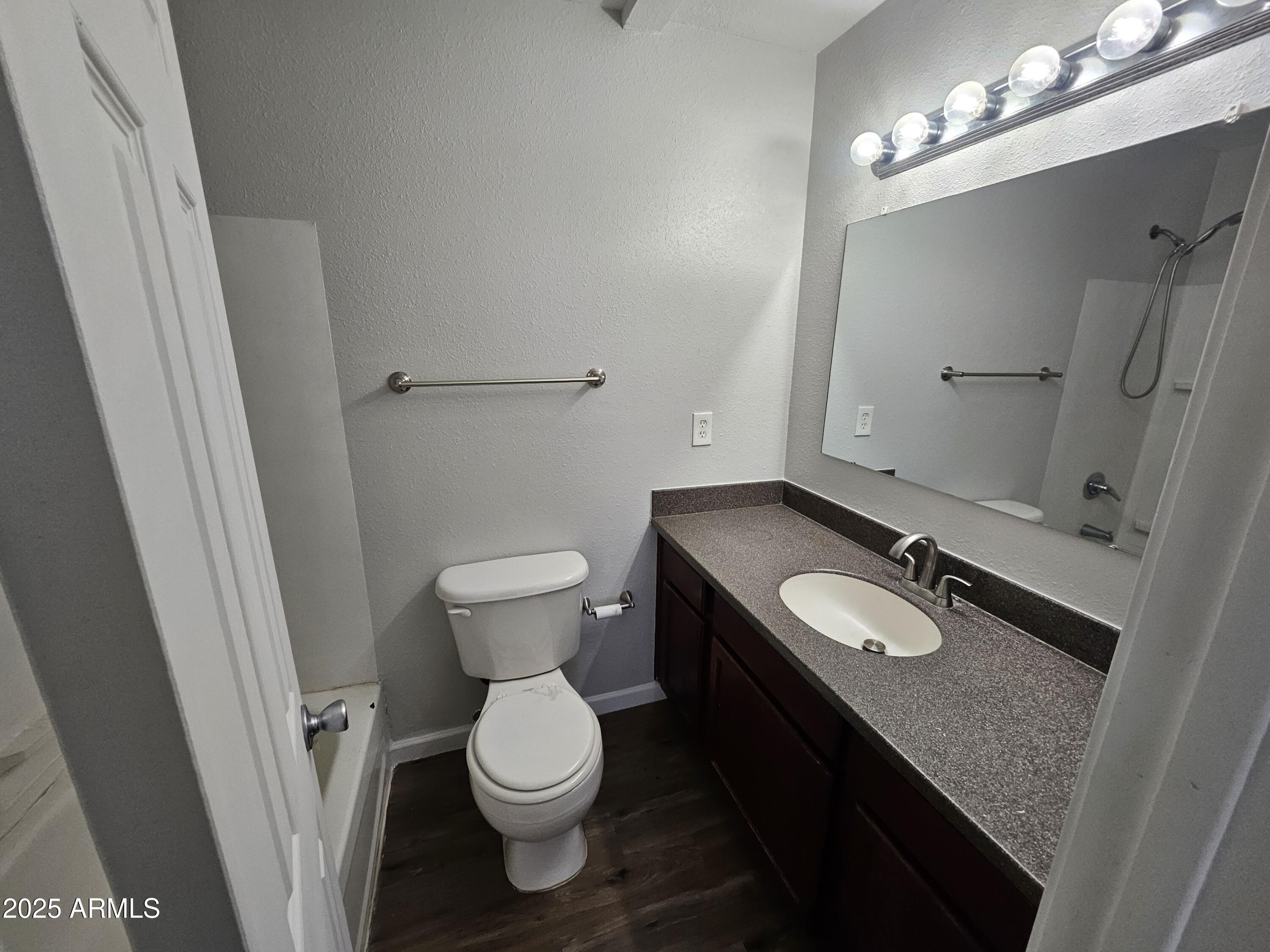 424 West Brown Road, Unit 206 Mesa, AZ 85201 - Photo 9 of 13 20251205_092541