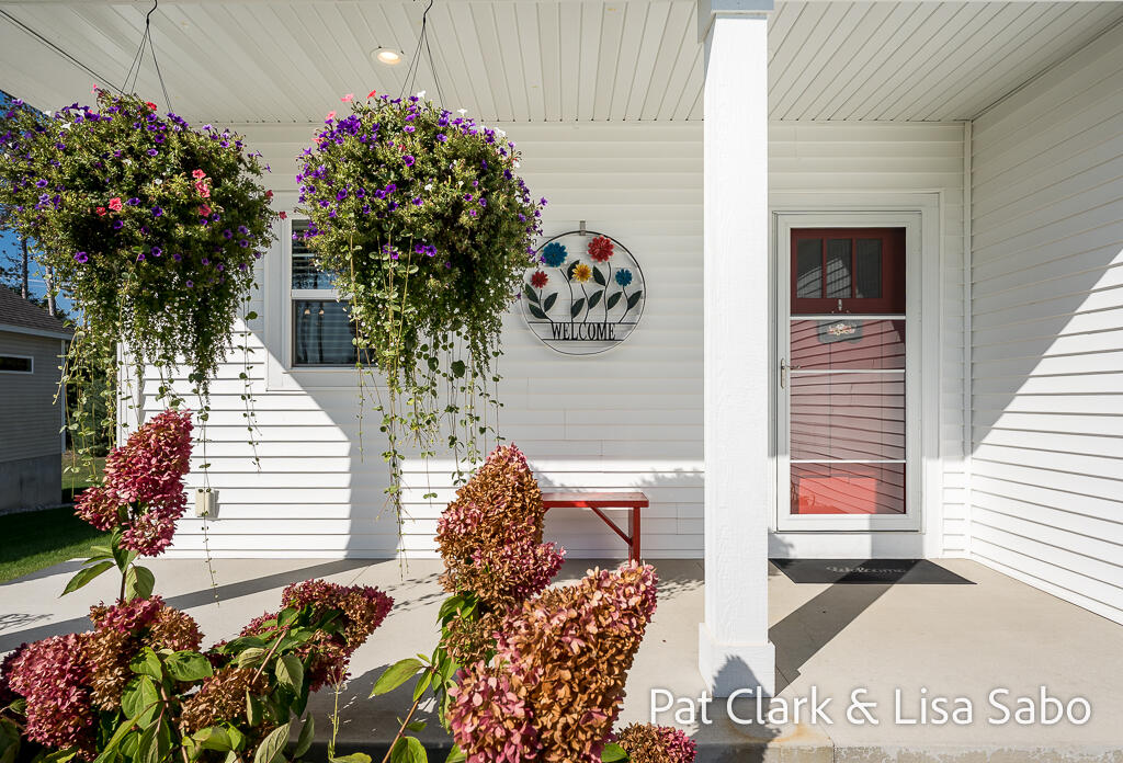 2426 Eagle Ridge Muskegon, MI 49444 - Photo 3 of 47 2426EagleRidge-6LoRes