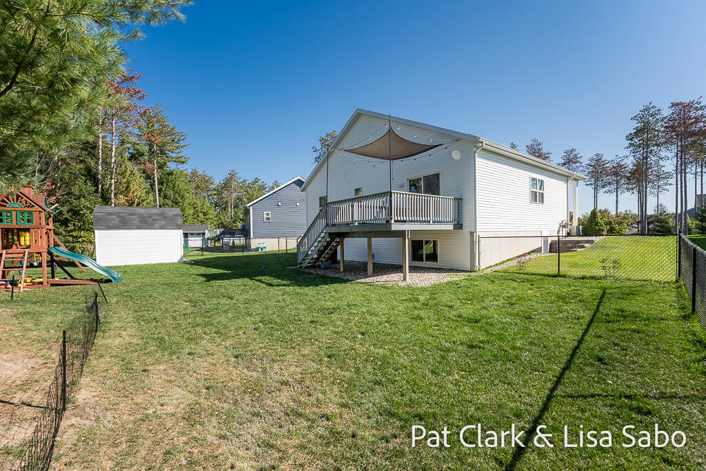 2426 Eagle Ridge Muskegon, MI 49444 - Photo 34 of 47 2426EagleRidge-9LoRes