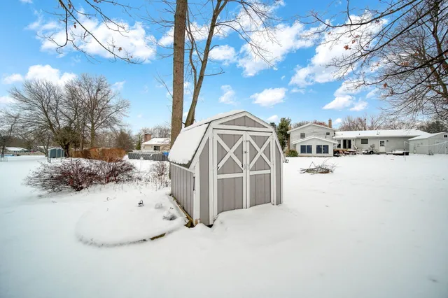 $385,000 | 520 Meadowbrook Drive, Adrian, MI 49221