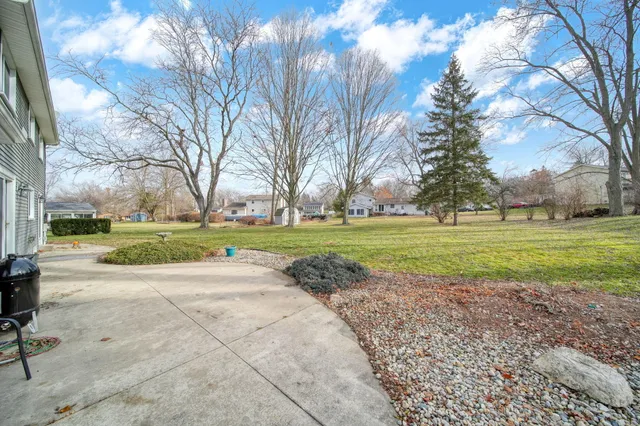 $374,900 | 520 Meadowbrook Drive, Adrian, MI 49221