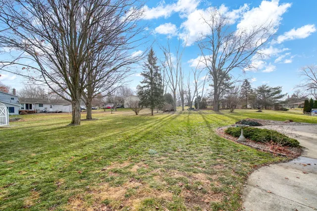 $374,900 | 520 Meadowbrook Drive, Adrian, MI 49221