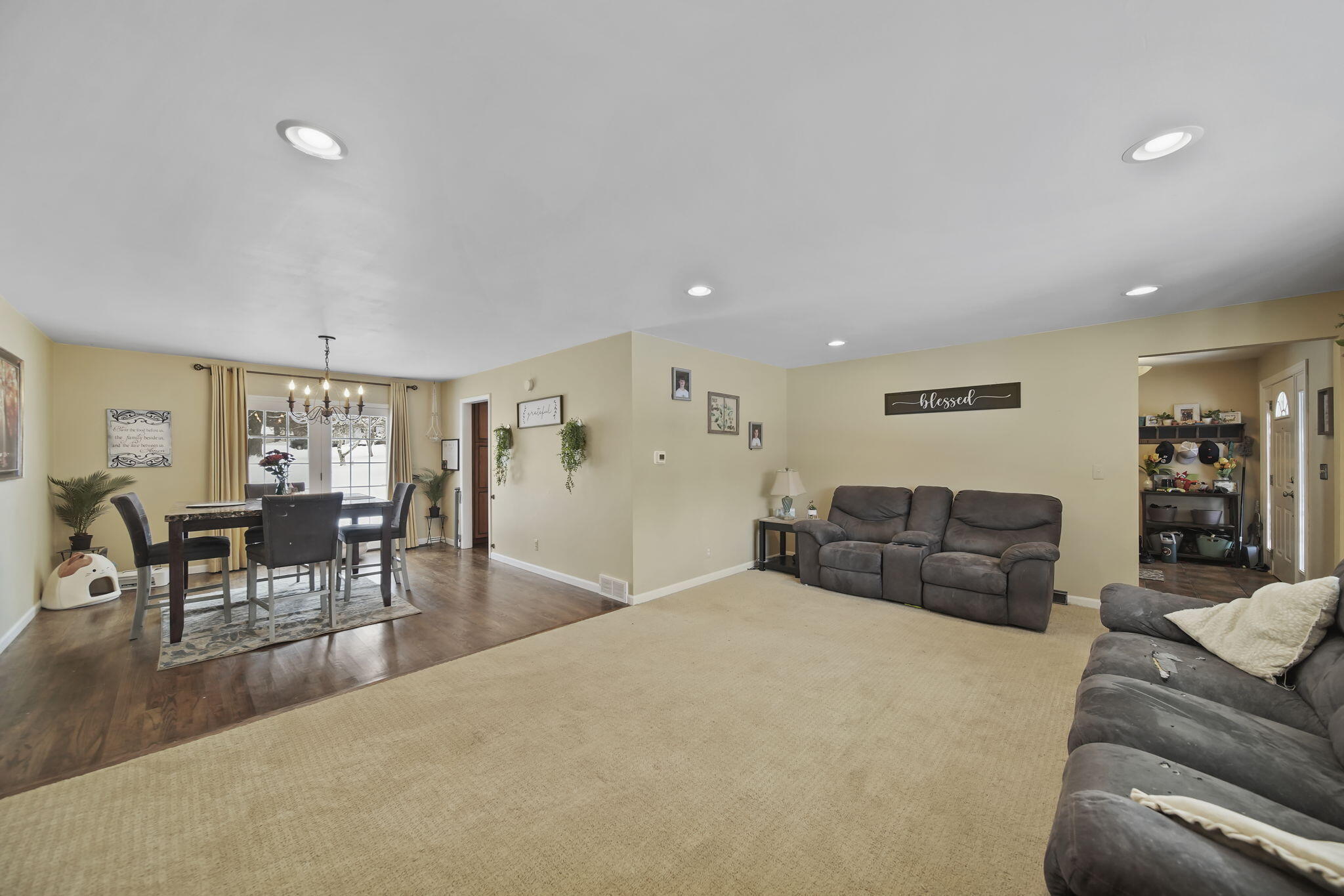 520 Meadowbrook Drive Adrian, MI 49221 - Photo 5 of 43 7-web-or-mls-DSC06198