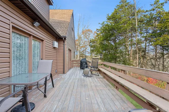 $639,000 | 686 Traver Road, Pleasant Valley, NY 12569