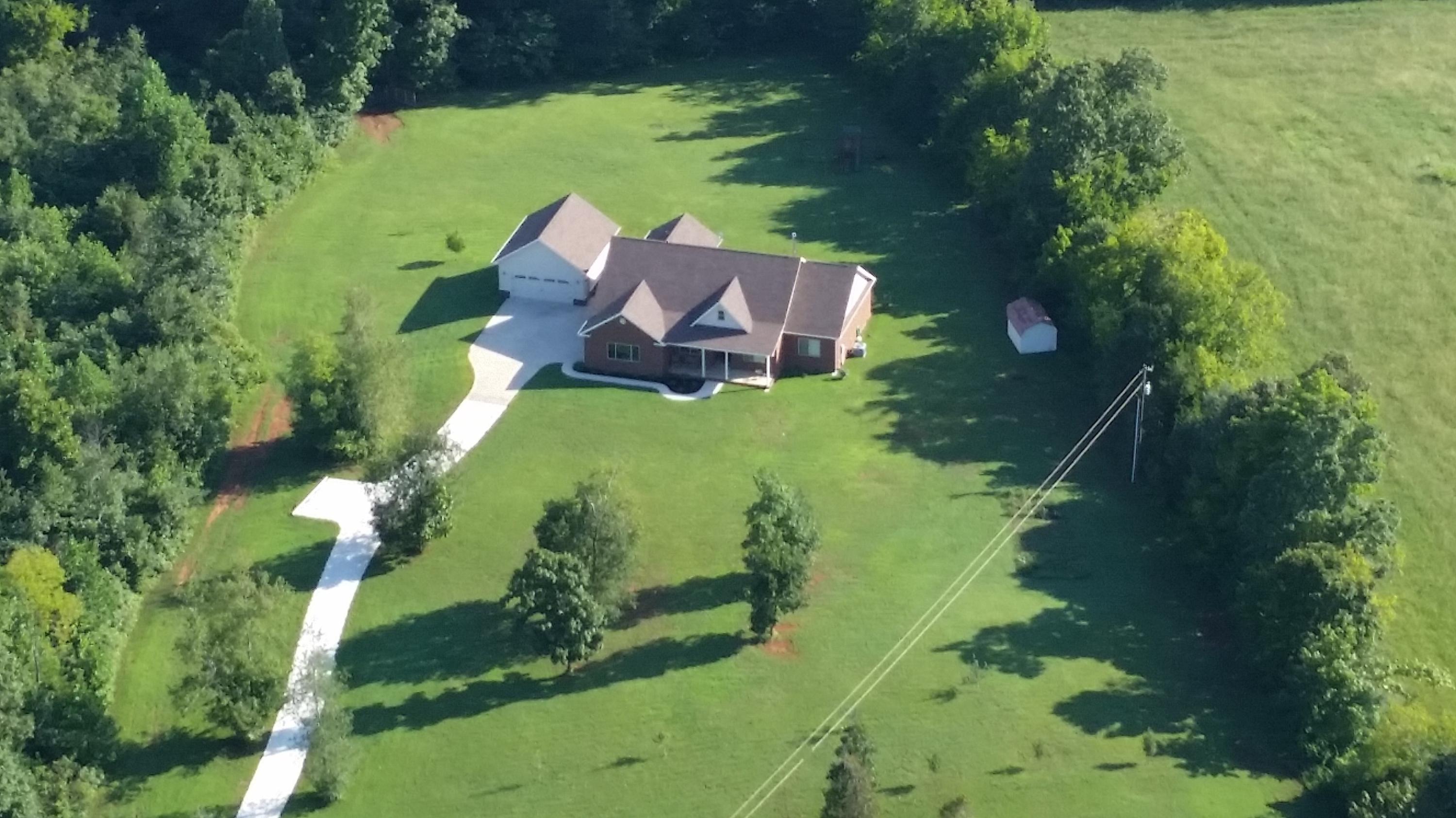 1600 Heaton Road Greenback, TN 37742 - Photo 4 of 35 297