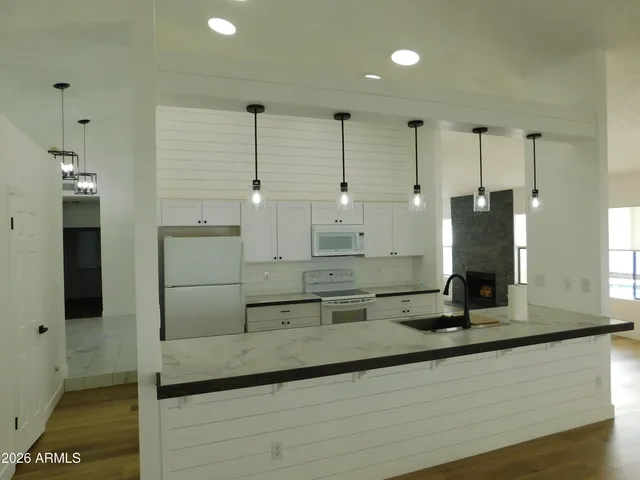 $640,000 | 901 East Stanford Avenue, Gilbert, AZ 85234