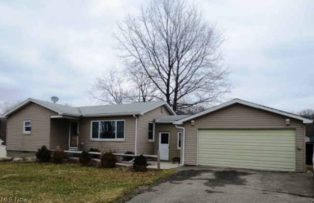 16671 Mumford Road Burton, OH 44021 - Photo 1 of 8