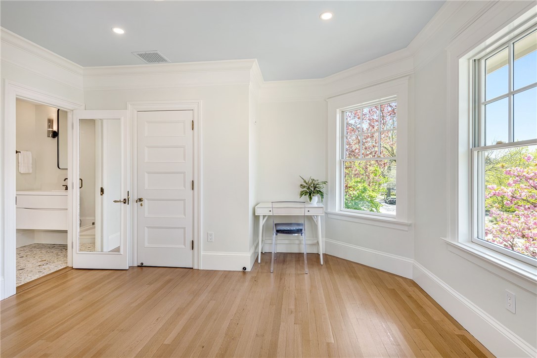 349 Wayland Avenue Providence, RI 02906 - Photo 33 of 50