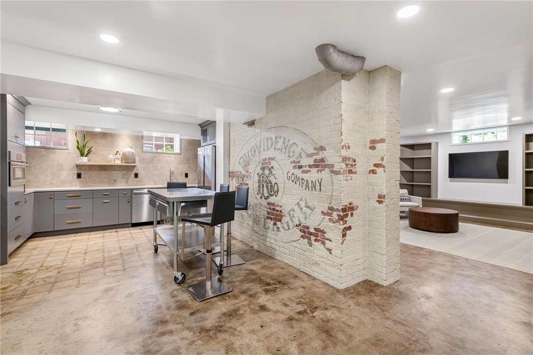 349 Wayland Avenue Providence, RI 02906 - Photo 41 of 50