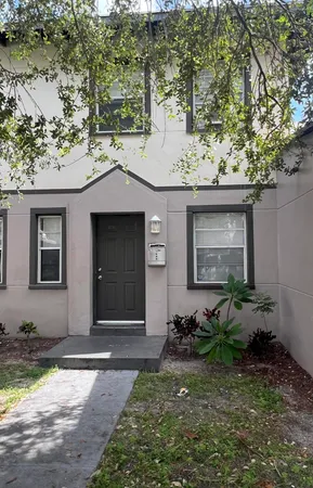 $1,695 | 2722 Poinsettia Avenue, West Palm Beach, FL 33407