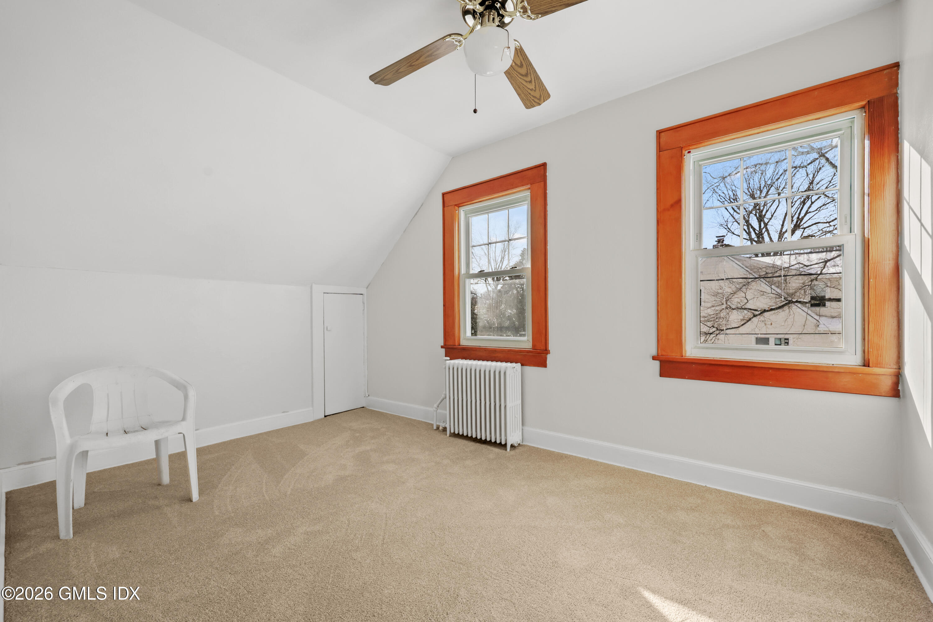 23 Thorn Hill Road Riverside, CT 06878 - Photo 14 of 26 2nd floor apartment bedroom 2