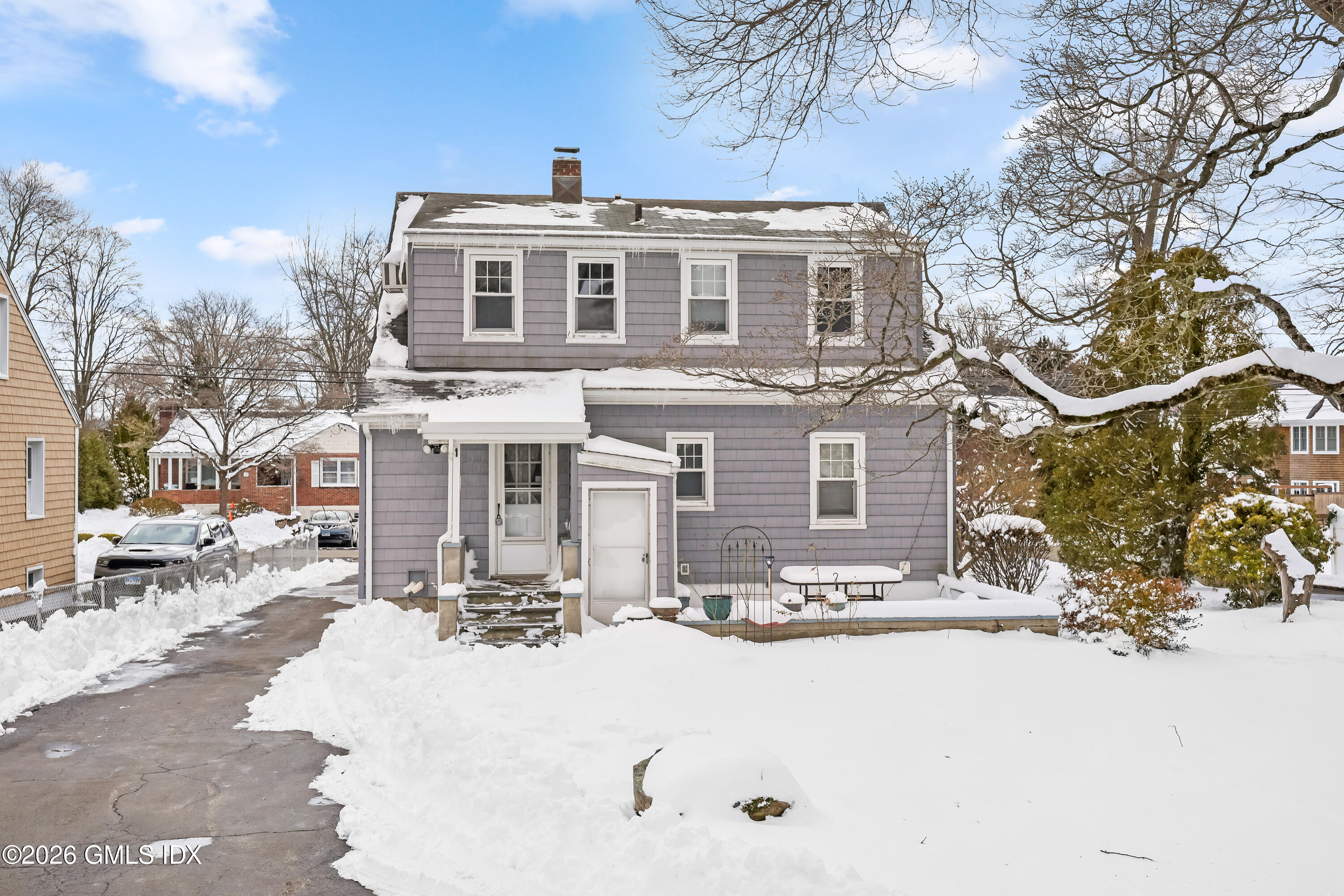 23 Thorn Hill Road Riverside, CT 06878 - Photo 18 of 26 Rear exterior with patio and yard